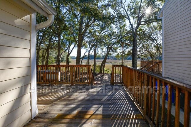 Building Photo - 33 Brockman Dr