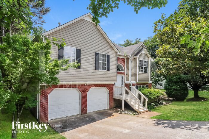 Building Photo - 721 Peteywood Dr