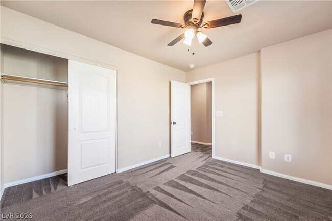 Building Photo - 10471 Masons Creek St