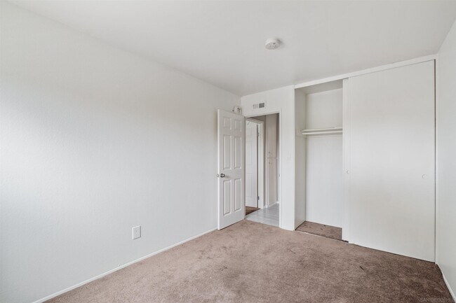 Building Photo - 6734 Barnhurst Dr