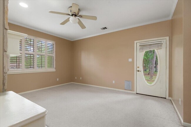 Building Photo - 14151 Buckingham Ln