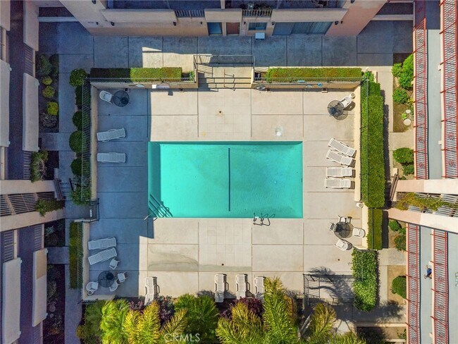 Building Photo - 17000 Burbank Blvd