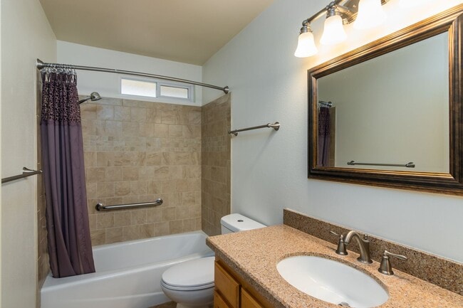 Building Photo - In the heart of Westlake Village this sing...