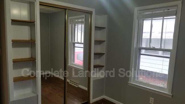 Building Photo - 2103 N 28th St