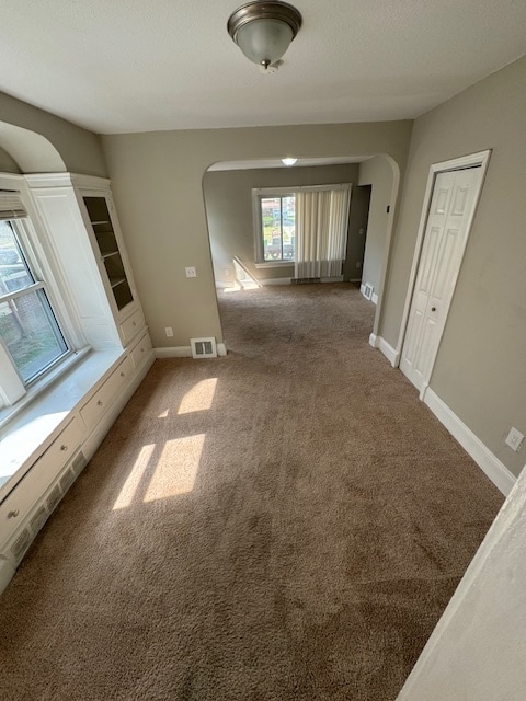 Building Photo - 10012 Robinson Ave