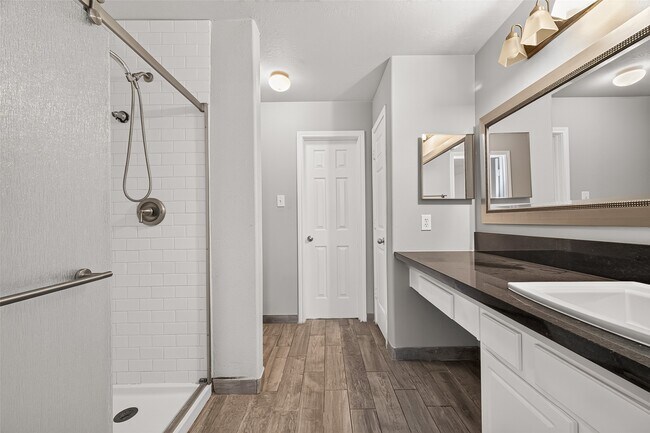 Building Photo - 202 N Vesper Bend Cir
