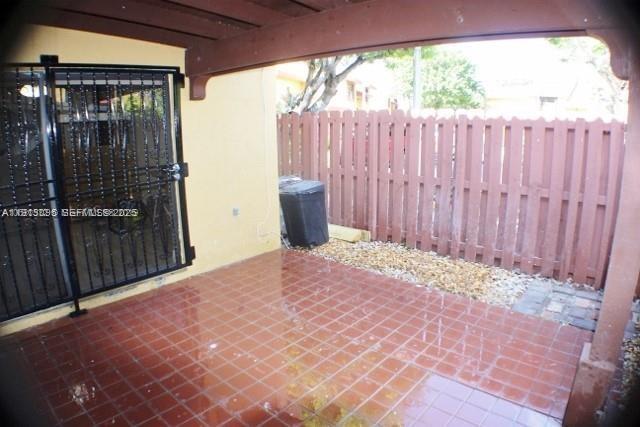 Building Photo - 5975 SW 137th Ave