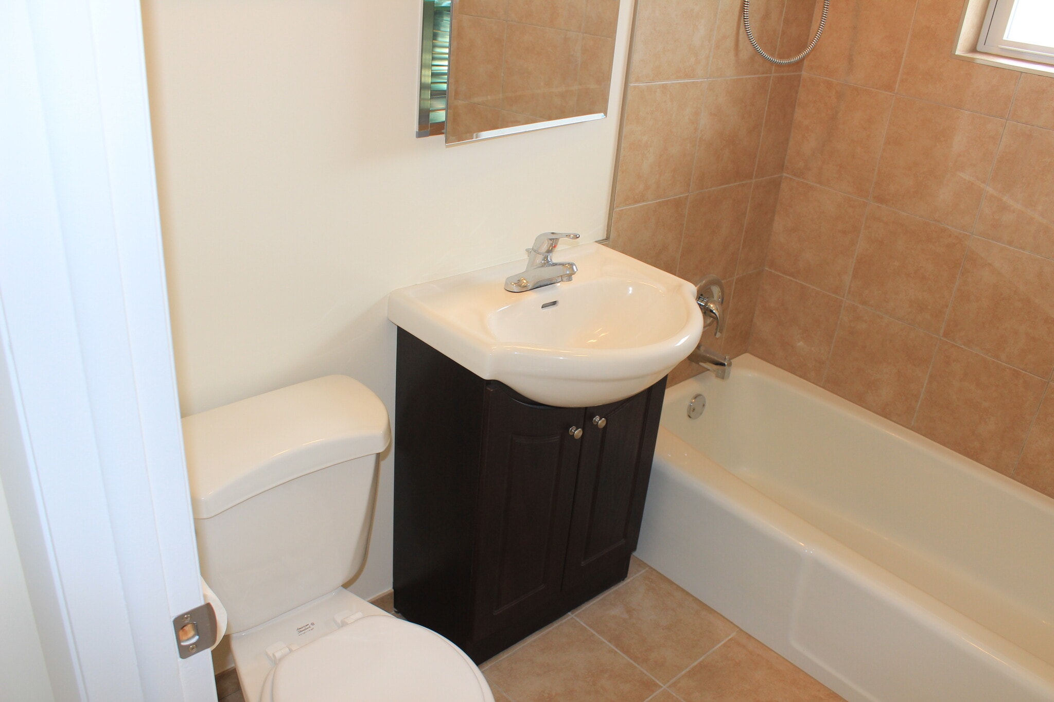 Building Photo - 14437 S Ravinia Ave