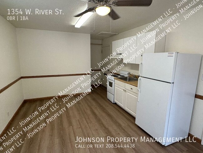 Building Photo - Studio Apartment at River Terrace: Prime L...