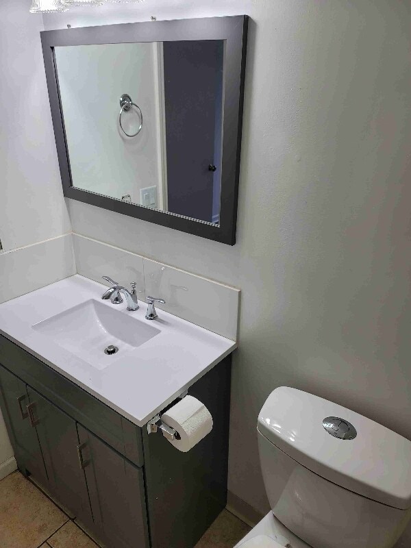 Building Photo - 739 W 8th St