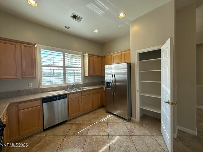 Building Photo - 10175 Coyote Creek Ct