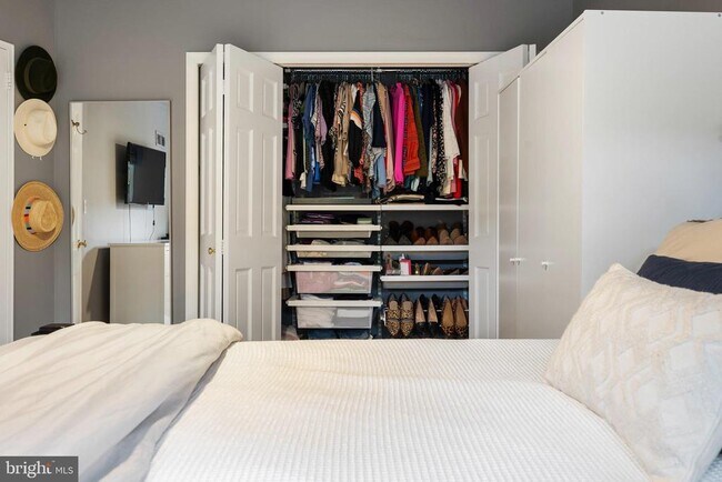 Building Photo - 822 S Royal St