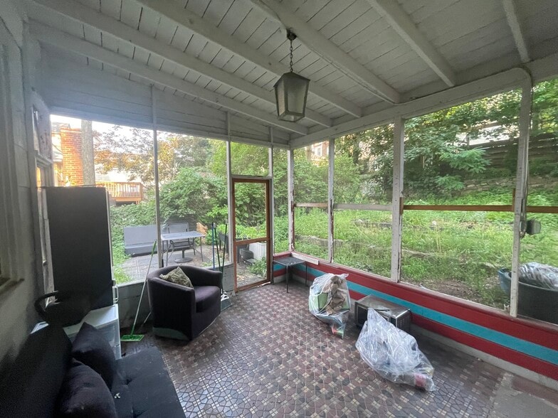 Building Photo - 5758 Mosholu Ave