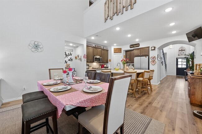 Building Photo - 15006 Eves Necklace Ct