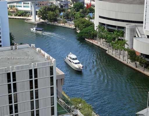 Building Photo - 485 Brickell Ave
