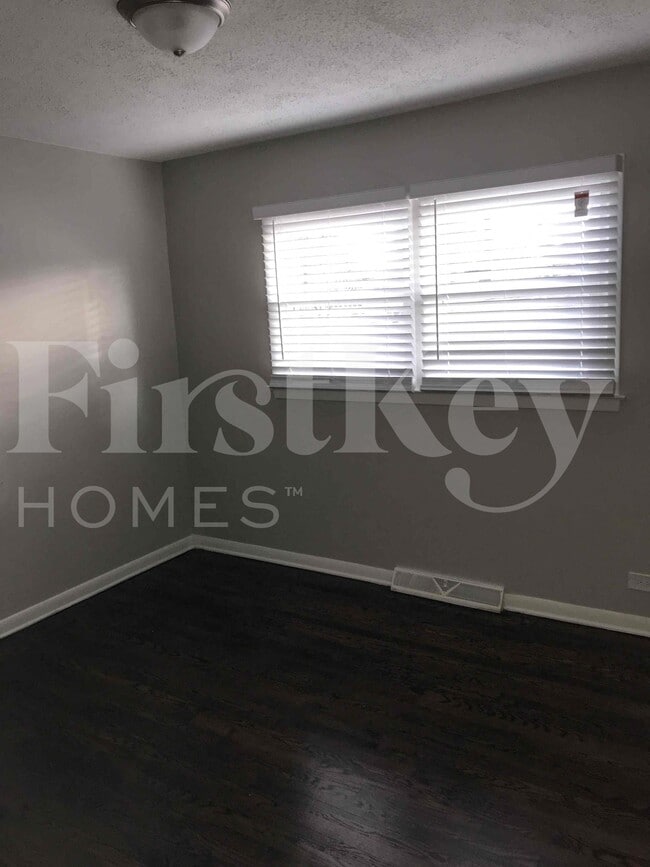 Building Photo - 509 Marie Dr