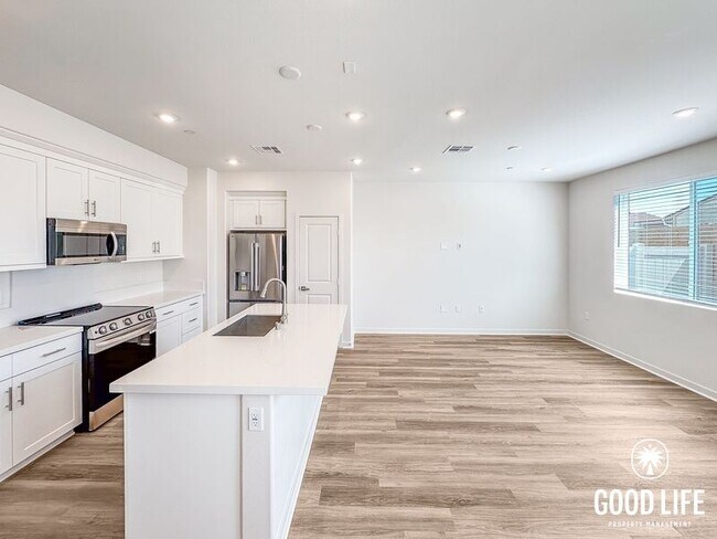 Building Photo - 6060 Angela Ct