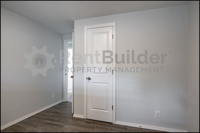 Building Photo - Schedule a showing today 505-808-6467