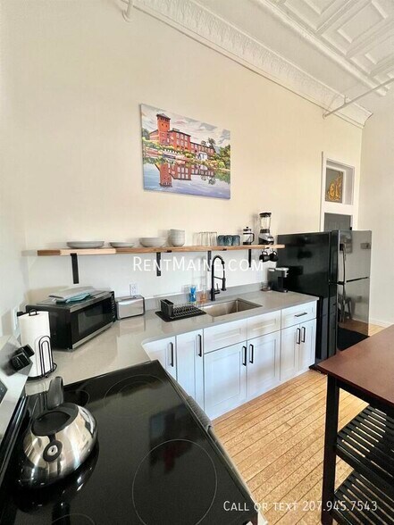 Building Photo - 113 N Lancey St