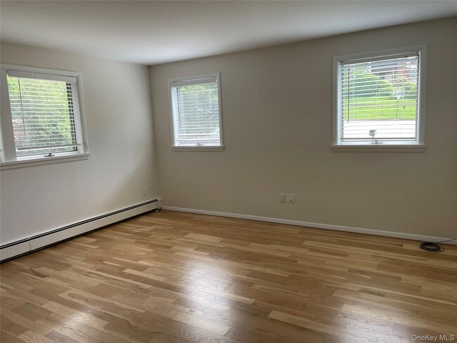 Building Photo - 14 Cathy Ct