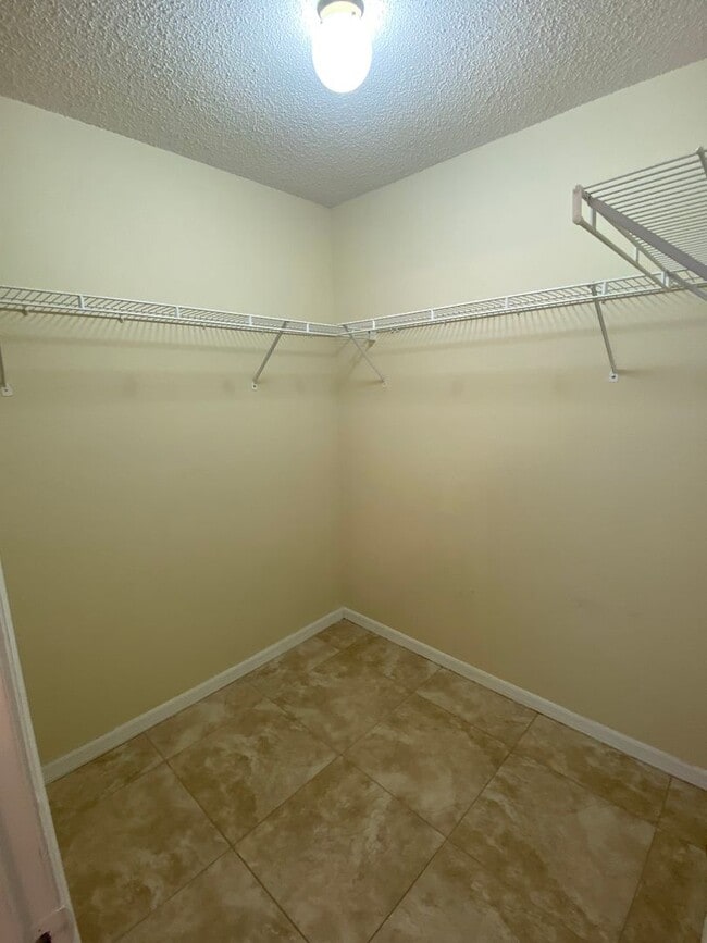 Building Photo - Home for rent