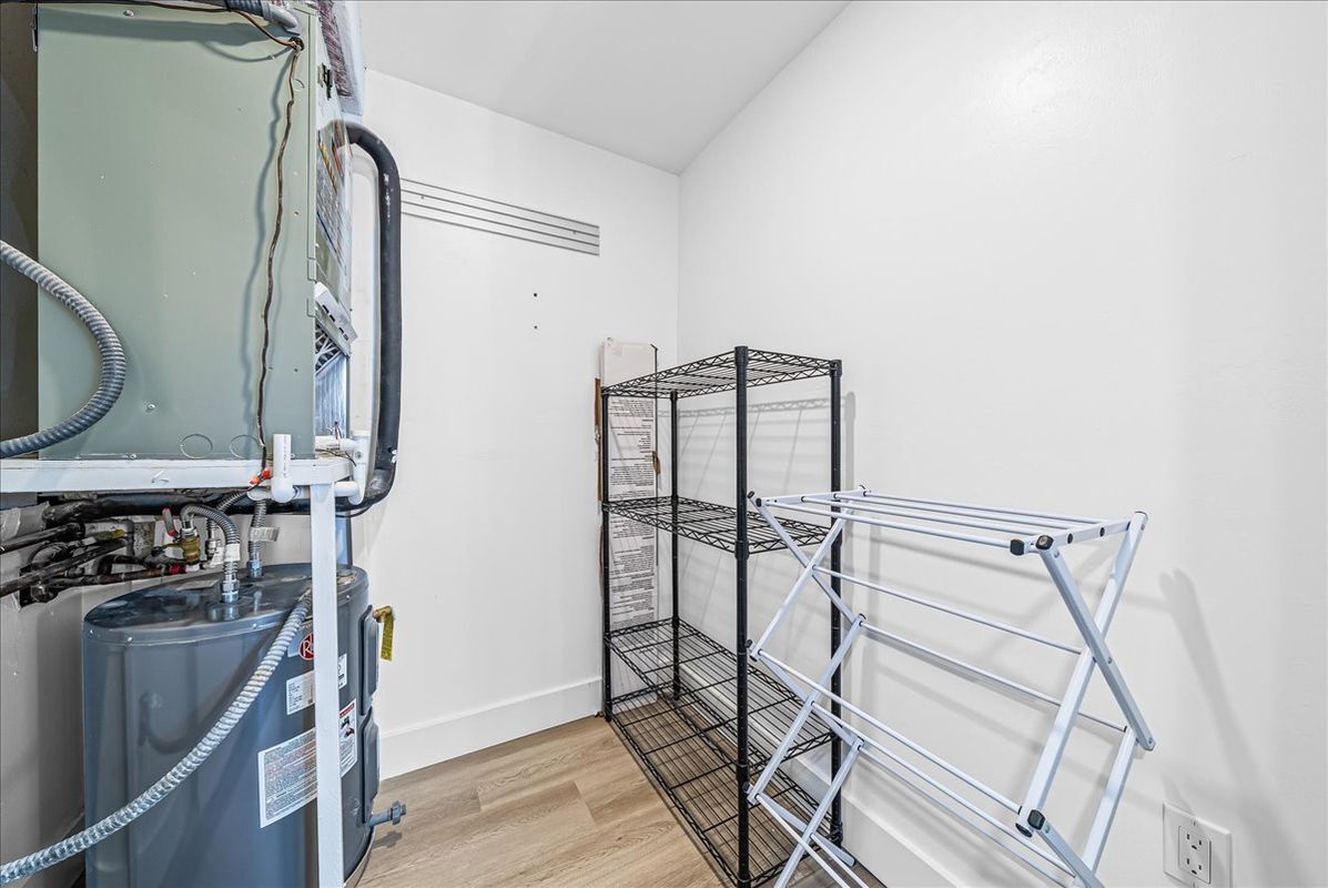 Building Photo - 1910 Gulf Shore Blvd N