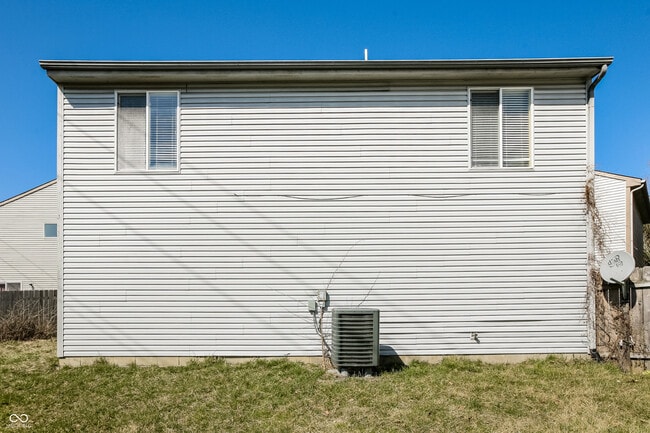 Building Photo - 5003 Lewiston Dr