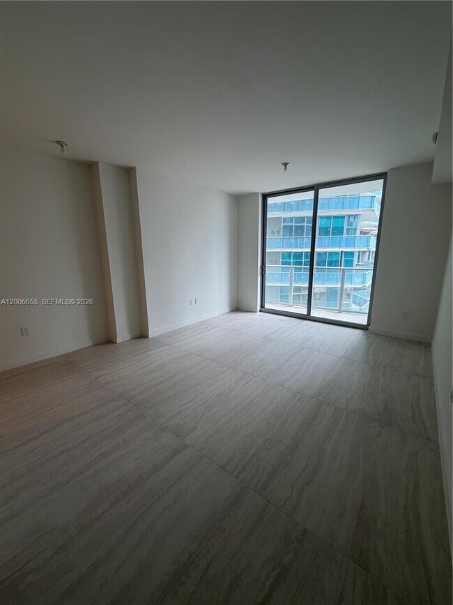 Building Photo - 77 SE 5th St