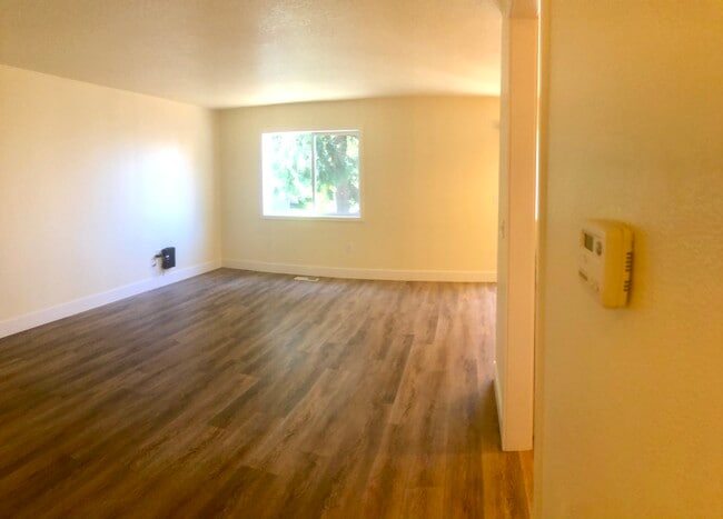 Building Photo - 17135 Beers Ave