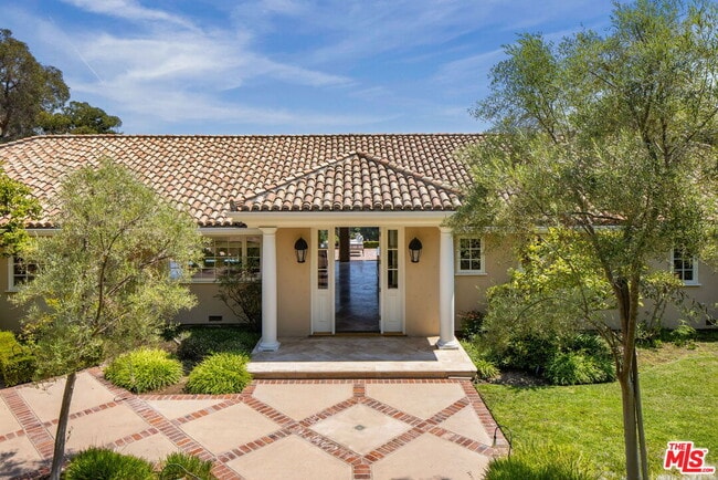 Building Photo - 10820 Ambazac Way