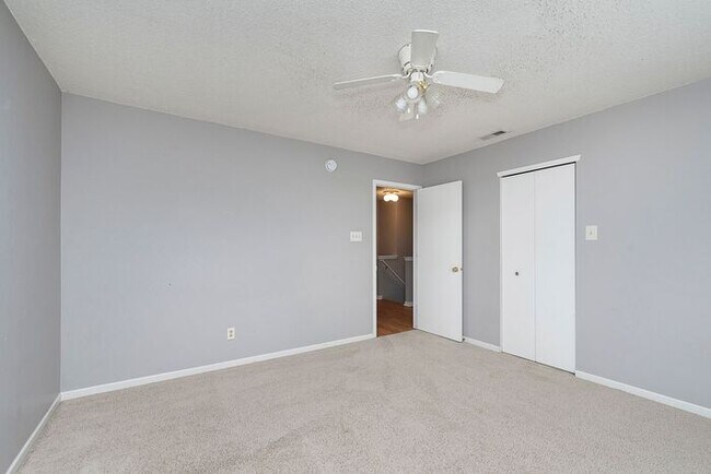 Building Photo - Great 3 Bedroom, 2 1/2 Bath Home in Cameron Meadows Subdivision!