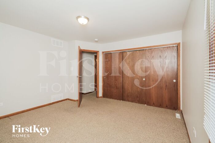 Building Photo - 18519 Carriage Ln