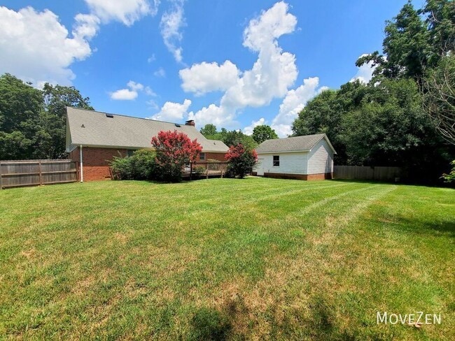 Building Photo - 5307 Pondfield Dr