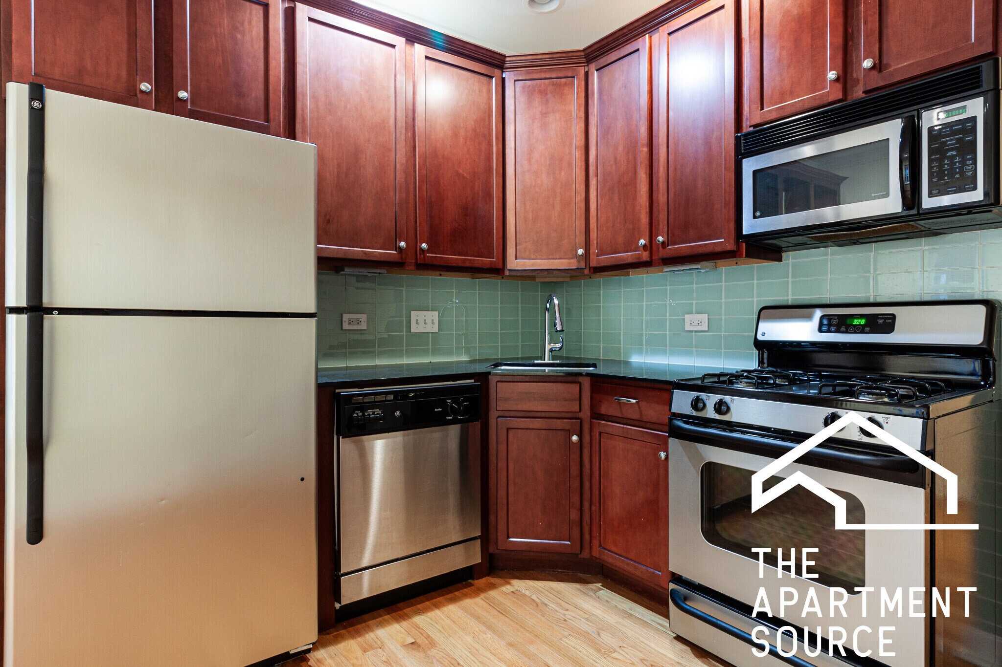 Building Photo - 3246 N Clifton Ave