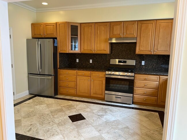kitchen - 1276 45th Ave