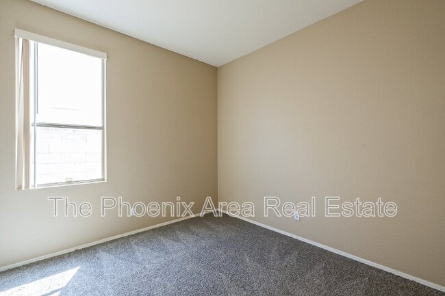 Building Photo - 7237 E Gallego Ln