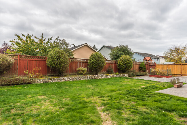 Building Photo - 4 Bedroom Home in Shannon Forest Community