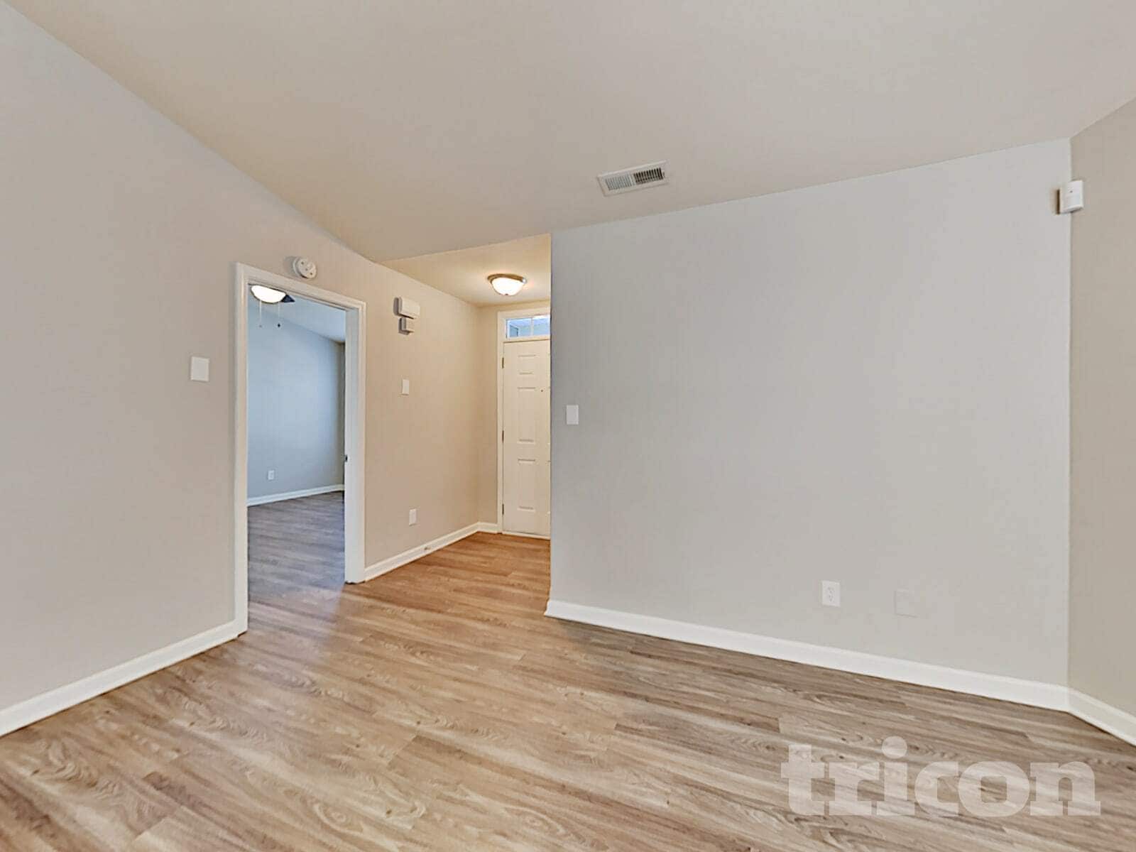 Building Photo - 10333 Hugue Way