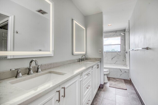 Building Photo - 495 Prestwick Cir