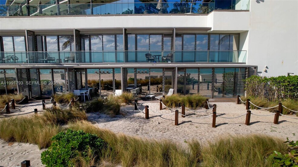 Building Photo - 18975 Collins Ave