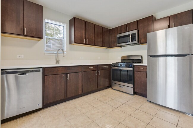 Building Photo - 86 Gant Cir