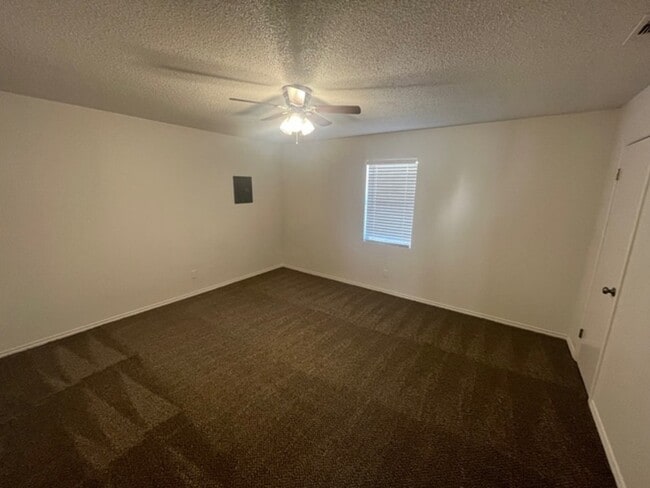 Building Photo - 2427 88th St