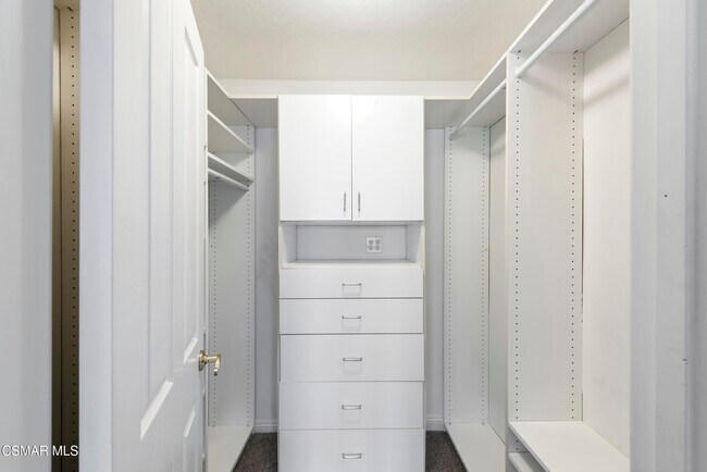 Building Photo - 1811 Fox Springs Cir