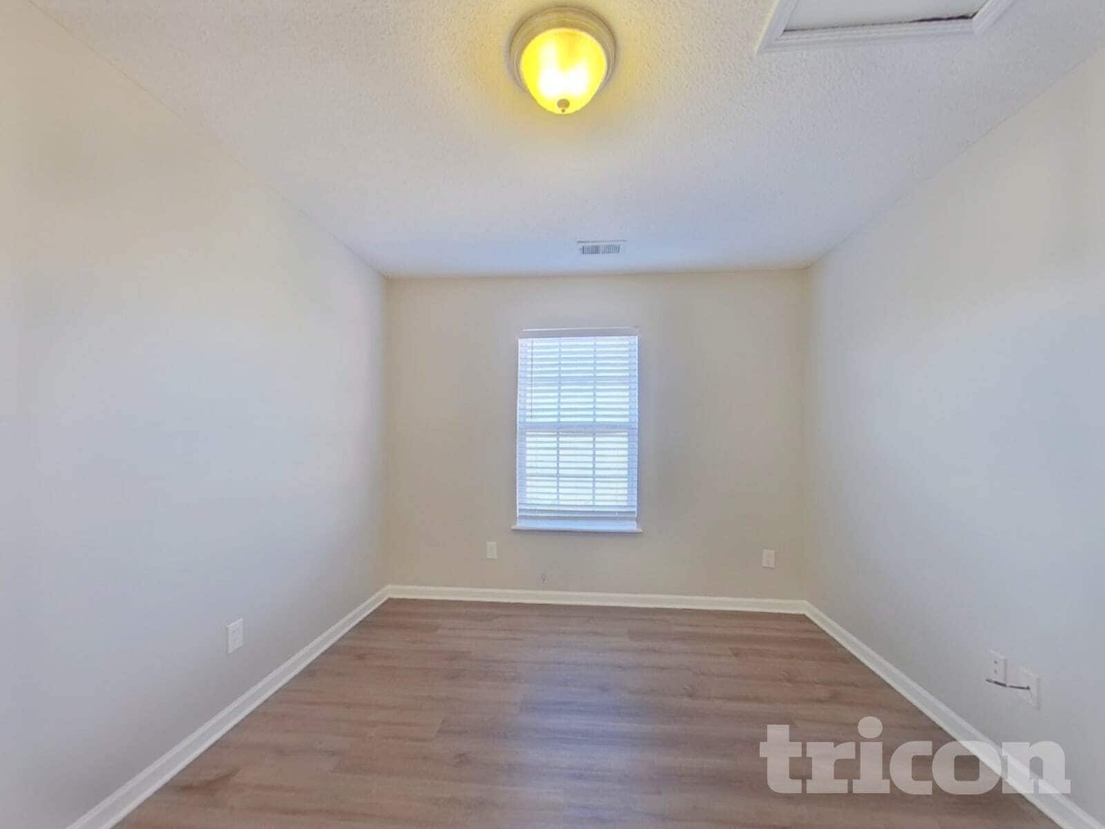 Building Photo - 349 Denman Loop