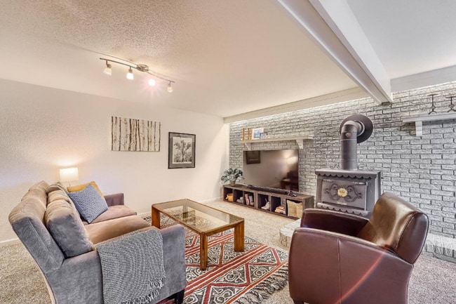 Building Photo - Cozy Arvada Downstairs Duplex Available Now!
