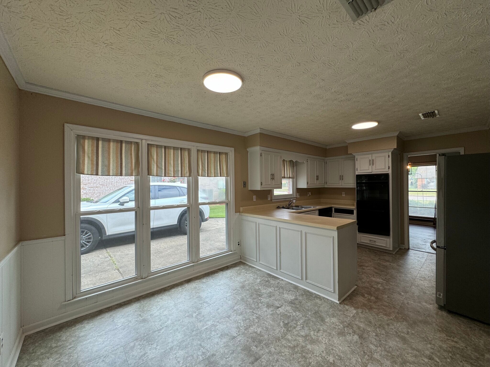 Building Photo - 107 Ledyard Dr