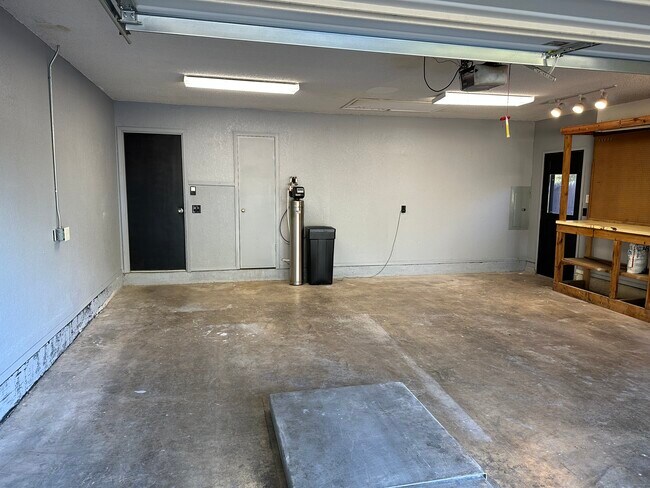 Building Photo - 10309 Harvest Moon Ave