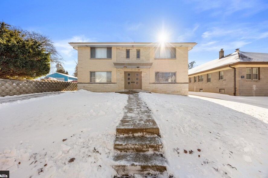 Building Photo - 8641 W Lapham St