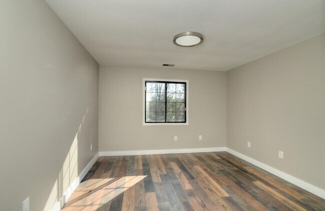 Building Photo - 7311 98th Ave