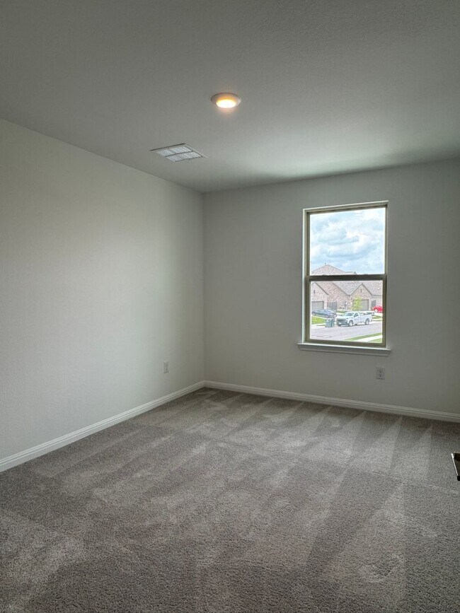 Building Photo - 4 BR/2.5BA | Newly Renovated Single Family Home | 1-Car Covered Parking | Gated backyard